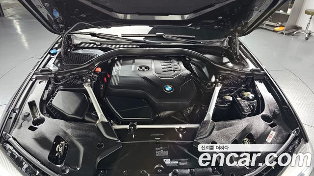 BMW 5-Series 520i Luxury