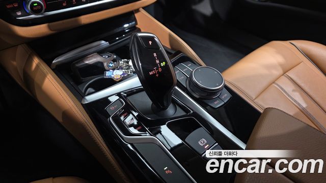 BMW 5-Series 520i Luxury
