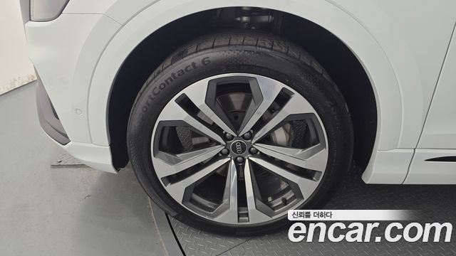 Audi Q8 55 TFSI Quattro Premium