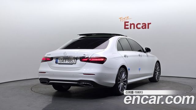Mercedes-Benz E-Class E350 4MATIC AMG Line