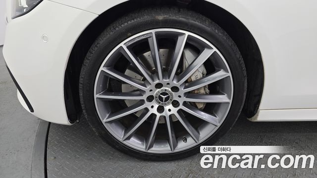 Mercedes-Benz E-Class E350 4MATIC AMG Line