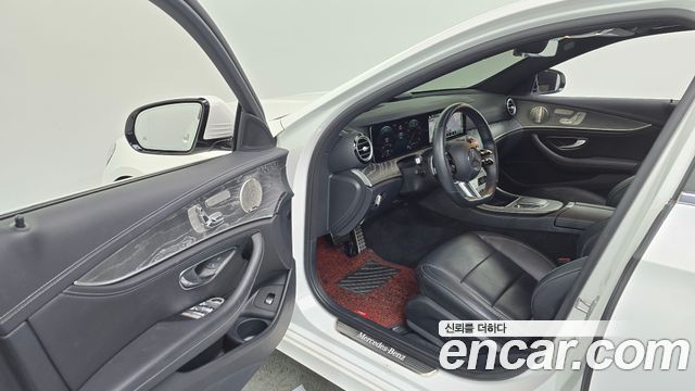 Mercedes-Benz E-Class E350 4MATIC AMG Line