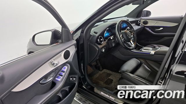 Mercedes-Benz GLC-Class GLC300e 4MATIC