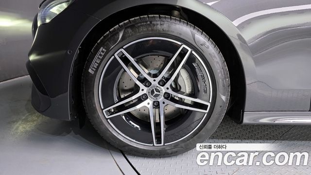Mercedes-Benz E-Class E200 AMG Line