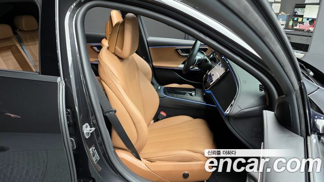 Mercedes-Benz E-Class E200 AMG Line