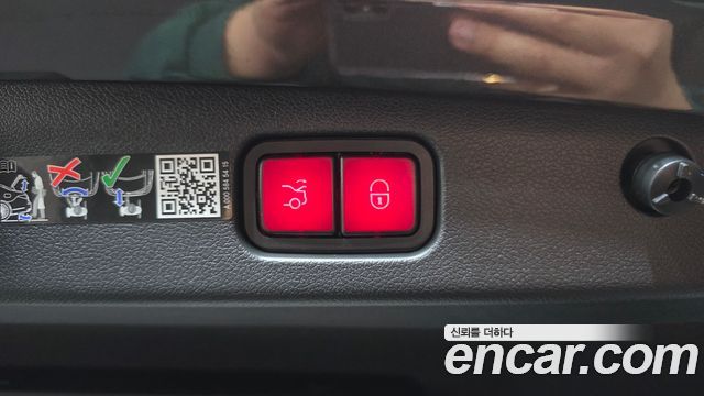 Mercedes-Benz E-Class E200 AMG Line