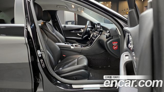 Mercedes-Benz C-Class C200
