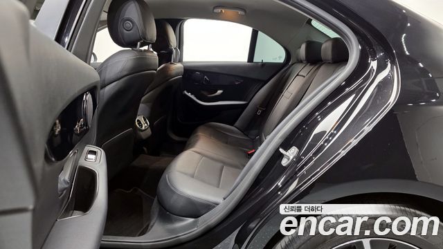 Mercedes-Benz C-Class C200