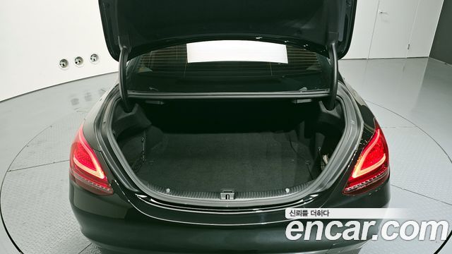 Mercedes-Benz C-Class C200