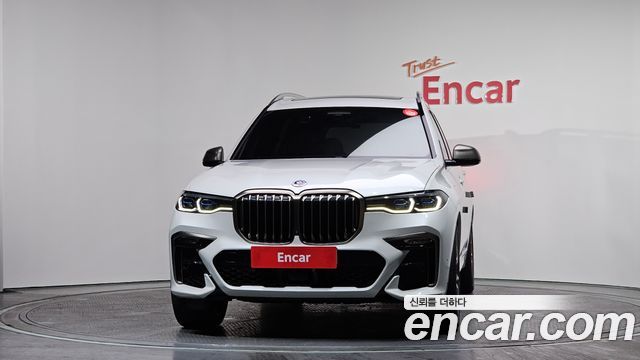 BMW X7 M50i 6STR