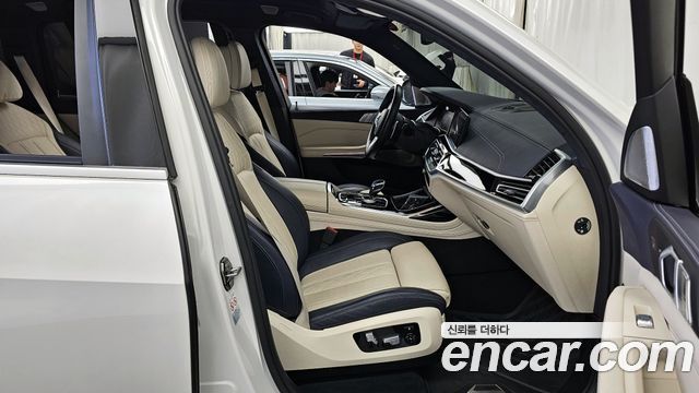 BMW X7 M50i 6STR
