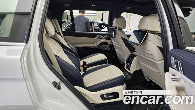 BMW X7 M50i 6STR