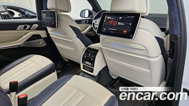 BMW X7 M50i 6STR