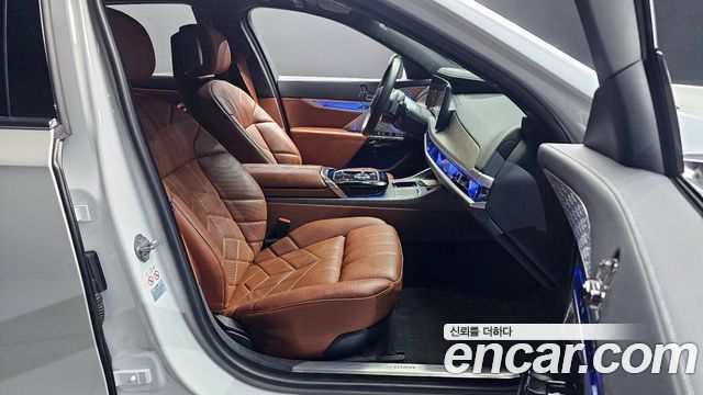 BMW 7-Series 750e xDrive Design Pure Excellence