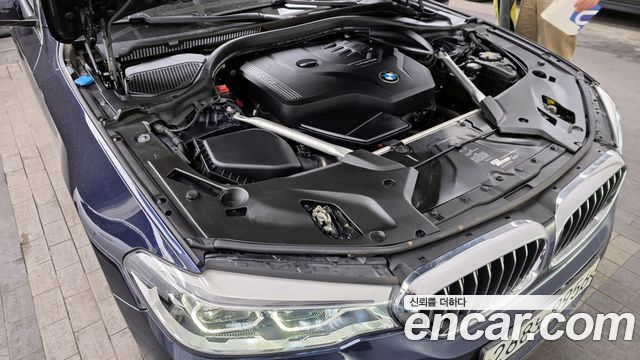 BMW 5-Series 530i xDrive Luxury Plus