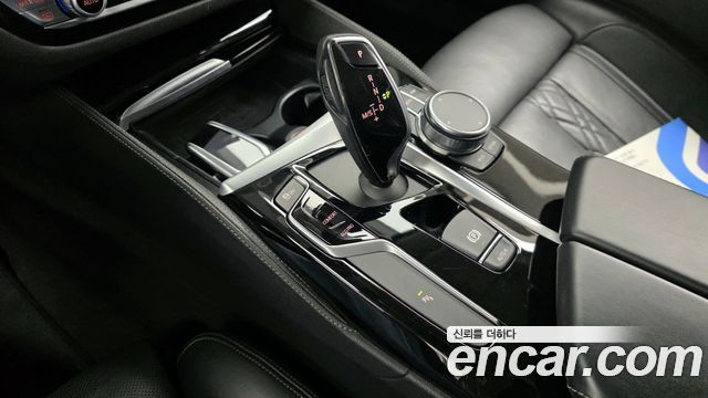 BMW 5-Series 530i xDrive Luxury Plus