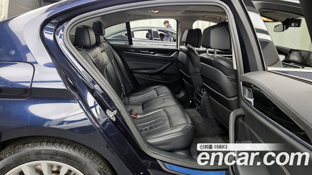 BMW 5-Series 530i xDrive Luxury Plus