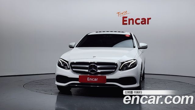 Mercedes-Benz E-Class E300 4MATIC Avnatgarde