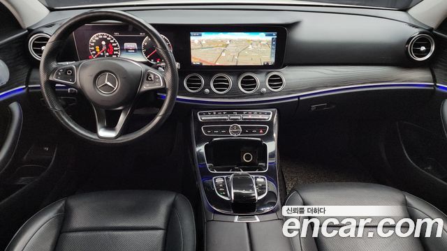 Mercedes-Benz E-Class E300 4MATIC Avnatgarde