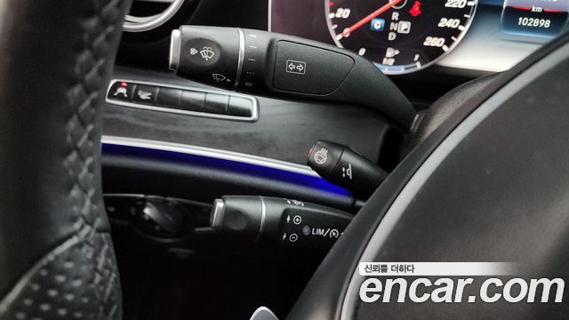 Mercedes-Benz E-Class E300 4MATIC Avnatgarde
