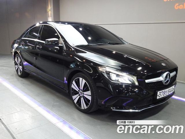 Mercedes-Benz CLA-Class CLA250 4MATIC