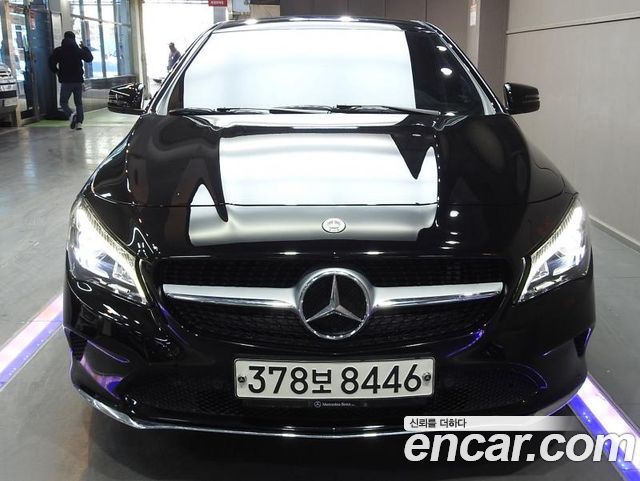 Mercedes-Benz CLA-Class CLA250 4MATIC