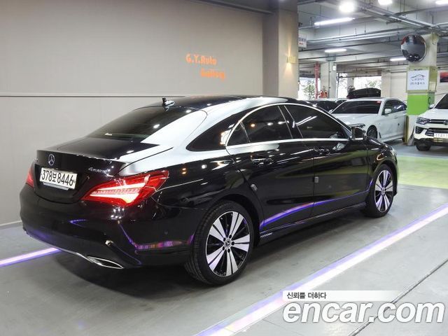 Mercedes-Benz CLA-Class CLA250 4MATIC