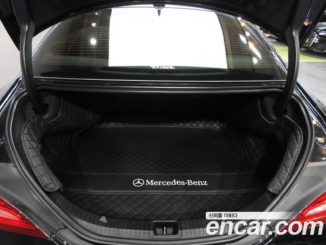 Mercedes-Benz CLA-Class CLA250 4MATIC