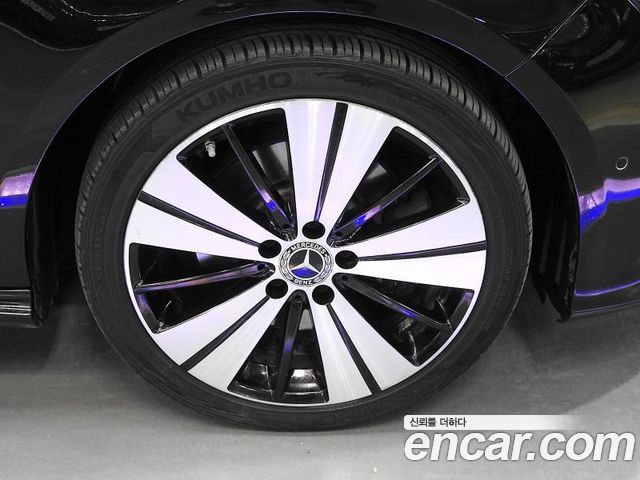 Mercedes-Benz CLA-Class CLA250 4MATIC