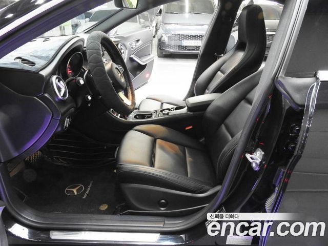 Mercedes-Benz CLA-Class CLA250 4MATIC