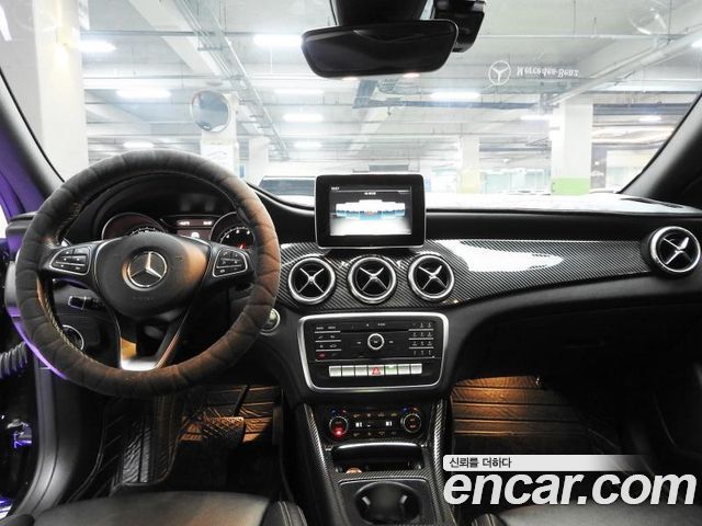 Mercedes-Benz CLA-Class CLA250 4MATIC