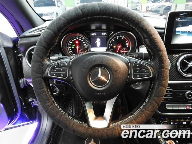 Mercedes-Benz CLA-Class CLA250 4MATIC