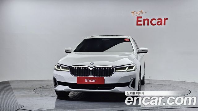 BMW 5-Series 530e Luxury