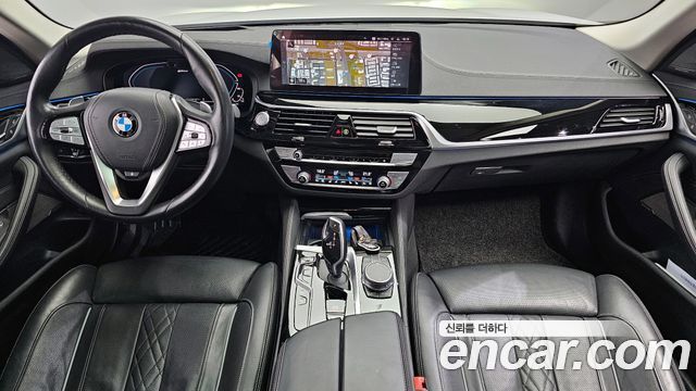 BMW 5-Series 530e Luxury