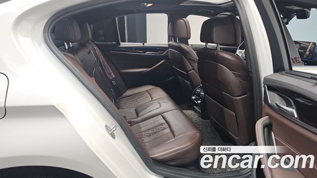 BMW 5-Series 530e M Sport