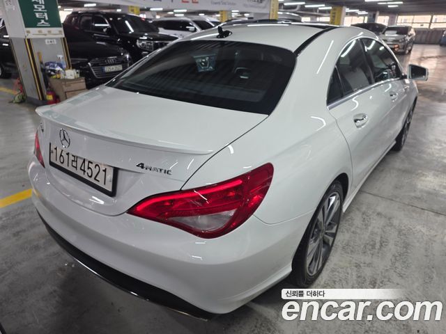 Mercedes-Benz CLA-Class CLA250 4MATIC