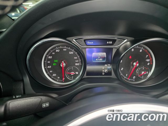 Mercedes-Benz CLA-Class CLA250 4MATIC