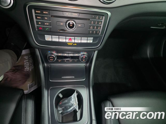 Mercedes-Benz CLA-Class CLA250 4MATIC