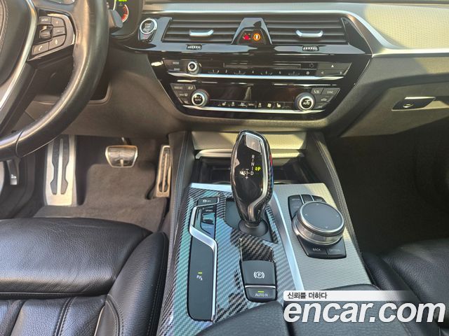 BMW 5-Series 520d M Sport package