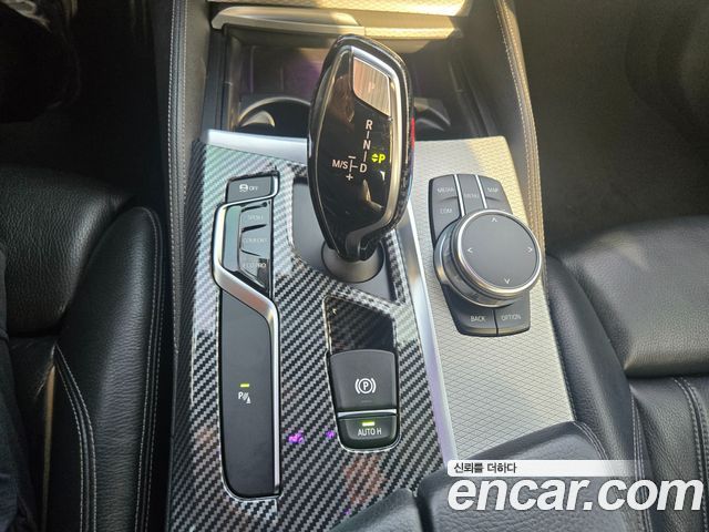 BMW 5-Series 520d M Sport package