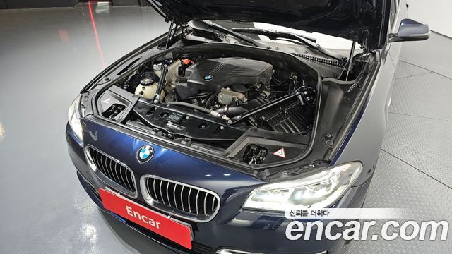 BMW 5-Series 528i Luxury Plus