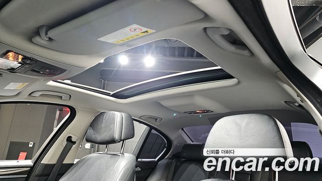 BMW 5-Series 528i Luxury Plus