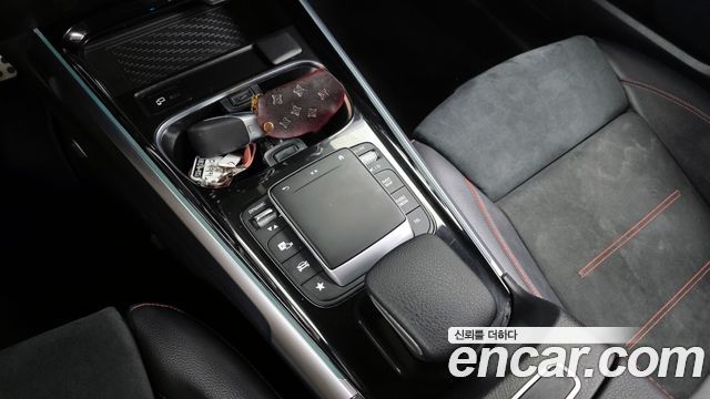 Mercedes-Benz GLB-Class GLB250 4MATIC