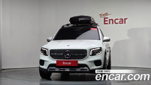 Mercedes-Benz GLB-Class GLB220