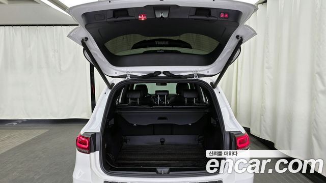 Mercedes-Benz GLB-Class GLB220