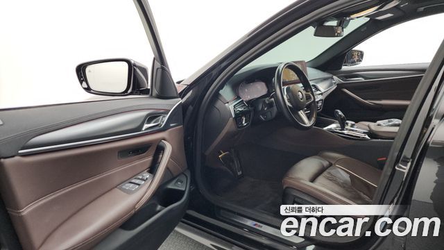 BMW 5-Series 523d M Sport