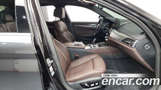BMW 5-Series 523d M Sport