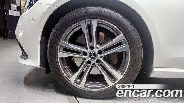 Mercedes-Benz E-Class E350 4MATIC Avantgarde