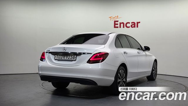 Mercedes-Benz C-Class C200