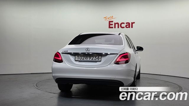 Mercedes-Benz C-Class C200